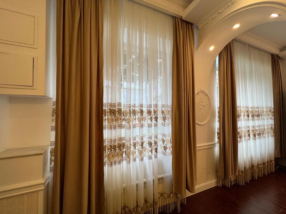 Hotel Boutique Cathedral Plaza Residences Room For Rent Downtown ブカレスト エクステリア 写真