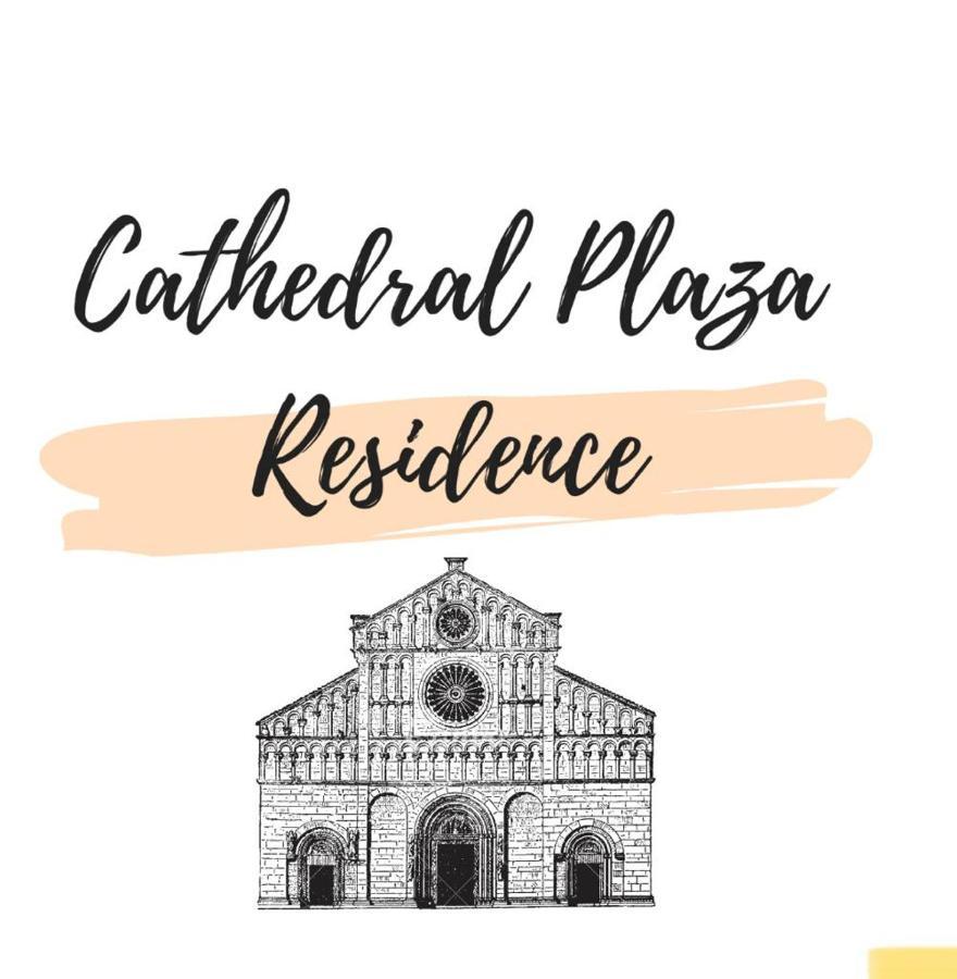 Hotel Boutique Cathedral Plaza Residences Room For Rent Downtown ブカレスト エクステリア 写真